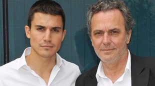 Álex González desvela que se volverá a reencontrar con José Coronado en una nueva serie de televisión