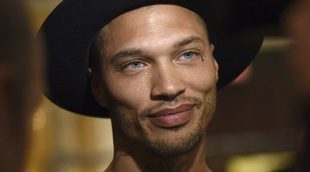 Jeremy Meeks, 'El preso más guapo del mundo' posa en la alfombra roja del Festival de Cannes 2017