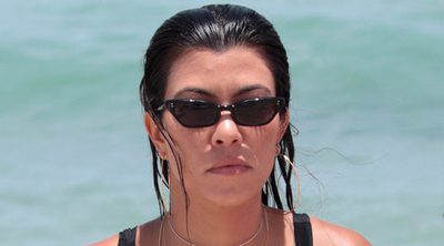 Kourtney Kardashian disfruta junto a sus tres hijos de una jornada playera en Miami