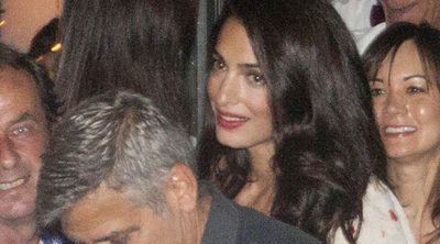 George Clooney y Amal Alamuddin salen a cenar al lago Como tras ser padres