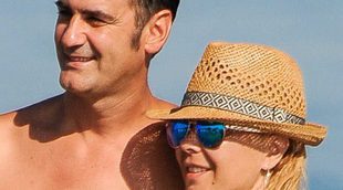 Jesulín de Ubrique y María Jose Campanario, todo amor, cariño y pasión en la playa