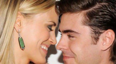 La complicidad de Zac Efron y Taylor Schilling en el estreno de 'The lucky one' en el Festival de Tribeca 2012