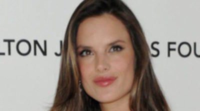 Alessandra Ambrosio da a luz a su segundo hijo junto a su novio Jamie Mazur