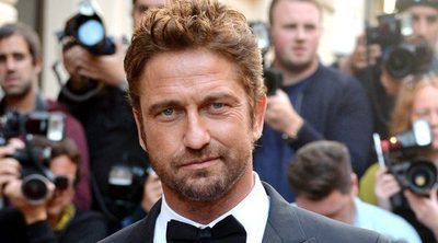 Gerard Butler apuesta por el amor al lado de Barbara D'urso, una presentadora trece años mayor que él