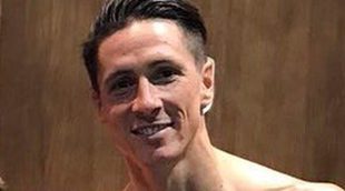 Saúl Ñiguez 'enseña' de qué está dotado Fernando Torres: Un bulto ha vuelto locos a sus fans