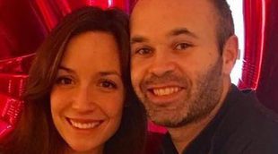 Andrés Iniesta publica una de sus imágenes más tiernas en familia: "Juntos siempre"