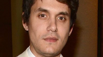 John Mayer celebra que lleva un año sin beber alcohol