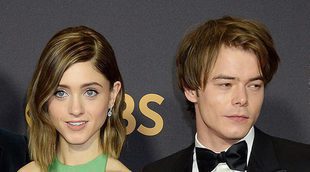 Los actores de 'Stranger Things' Charlie Heaton y Natalia Dyer, pillados besándose