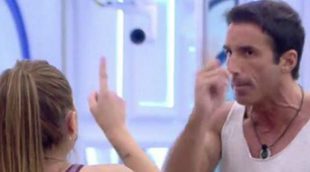 La relación de Hugo y Miriam salta por los aires en 'GH Revolution': "¡Eres un personaje, ridículo y patético!"