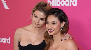 Francia Raísa posa orgullosa mostrando su cicatriz tras donar un riñón a Selena Gomez