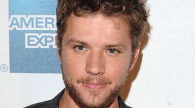 Ryan Phillippe celebra las fiestas navideñas con una estampa muy sexy