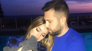 Jordi Alba y Romarey Ventura celebran el primer mes de vida de su hijo Piero