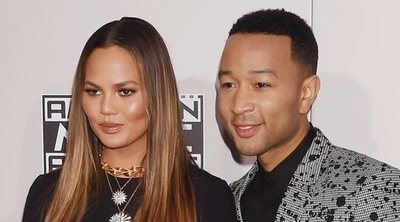 Chrissy Teigen comparte la primera ecografía de su segundo embarazo