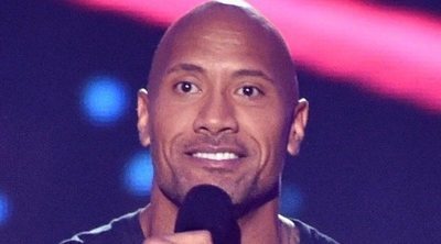 Dwayne Johnson habla de la dura depresión que sufrió tras el intento de suicidio de su madre