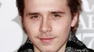 Brooklyn Beckham es pillado besándose con una joven que no es Chloë Moretz