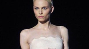 Andrej Pejic y Erika Linder: batalla de sexos por motivos publicitarios