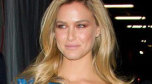 Bar Refaeli declara que nadie flirtea con ella pese a ser la mujer más sexy del mundo