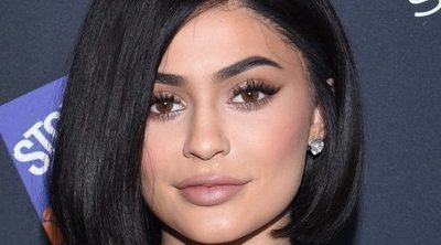 Kylie Jenner celebra el cumpleaños de Travis Scott y luce un anillo que alimenta los rumores de compromiso