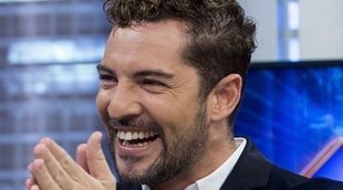 David Bisbal pone en un aprieto a Pablo Motos con un regalo muy peculiar en su visita a 'El Hormiguero'