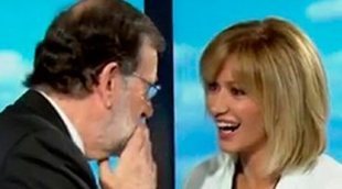 Mariano Rajoy, 'pillado' en 'Espejo Público' mientras daba la enhorabuena Susanna Griso por su adopción