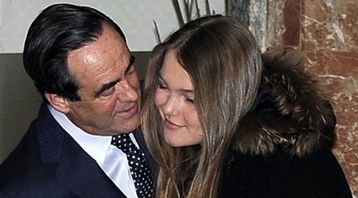 Sofía, la hija pequeña de José Bono, se gradúa en Suiza con la gran ausencia de su hermana Amelia