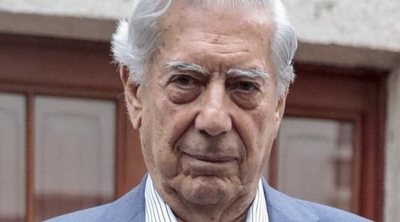 Mario Vargas Llosa recibe el alta hospitalaria después de haber sufrido una aparatosa caída en su casa