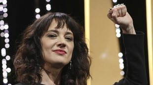 El esfuerzo de Asia Argento en su concierto en Francia tras la trágica muerte de su novio Anthony Bourdain