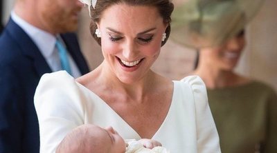 El bautizo del Príncipe Luis ofrece la primera imagen del Príncipe Guillermo y Kate Middleton con sus tres hijos