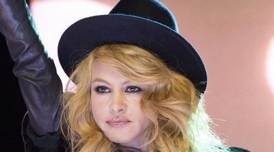 Paulina Rubio se olvida en pleno concierto de la letra de una de sus canciones