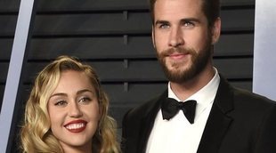 Miley Cyrus y Liam Hemsworth terminan con los rumores de ruptura con mucho humor