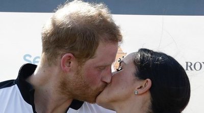 El romántico beso de Meghan Markle al Príncipe Harry después de ganar la Copa de Polo Sentebale