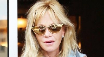 Melanie Griffith reaparece irreconocible en su última fotografía: ¿Photoshop o cirugía?