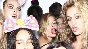 Así fue la fiesta de cumpleaños de Cara Delevingne rodeada de sus amigas y su nueva novia