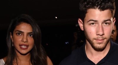 Nick Jonas y Priyanka Chopra visitan un orfanato en la India después de anunciar su compromiso