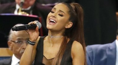 El incómodo momento de Ariana Grande en el funeral de Aretha Franklin