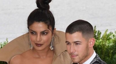 Nick Jonas y Priyanka Chopra imitan a los Duques de Sussex en su último posado