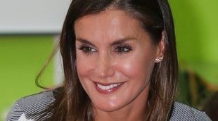 La Reina Letizia inaugura el Curso Escolar 2018/2019 con una gran sonrisa en un colegio de Oviedo