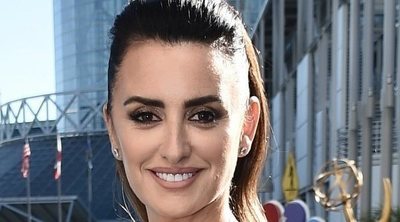 Penélope Cruz brilla con luz propia en la alfombra roja de los Premios Emmy 2018