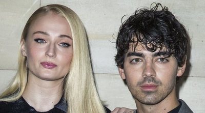 Joe Jonas y Sophie Turner hacen su primera aparición juntos en una alfombra roja