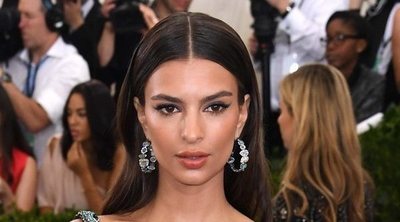 Emily Ratajkowski, detenida en Washington por manifestarse contra la elección de Brett Kavanaugh