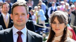 Patrick J. Adams y Troian Bellisario se convierten en padres de su primera hija