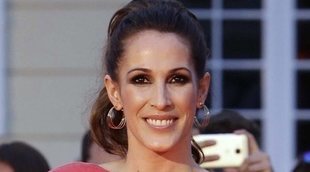 Malú vuelve al hospital en muletas tras su rotura de ligamentos para comenzar la rehabilitación