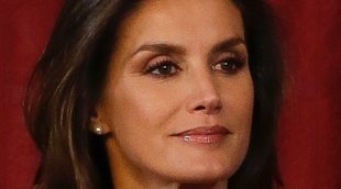 La Reina Letizia se echa más años encima con un desafortunado look en honor a sus invitados