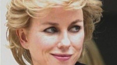 Naomi Watts, pillada en pleno rodaje caracterizada ya como Lady Di para la película 'Caught in Flight'