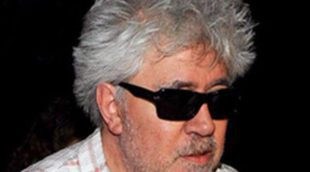 Pedro Almodóvar y Fernando Tejero acuden al concierto de Miguel Poveda y Chavela Vargas