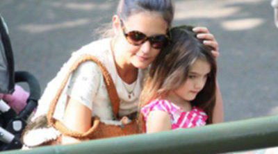 Suri se divierte en el zoo ajena al divorcio de sus padres Katie Holmes y Tom Cruise