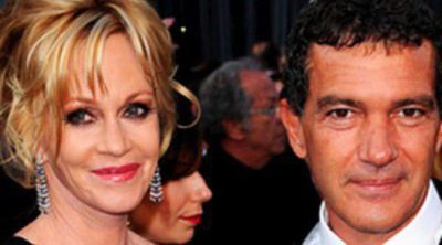 Antonio Banderas, ¿infiel a Melanie Griffith tras ser pillado supuestamente besando a una rubia en Cancún?