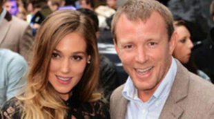 Guy Ritchie y su novia Jacquie Ainsley están esperando su segundo hijo en común