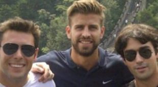 Gerard Piqué cambia a Shakira por unos amigos para visitar la Gran Muralla China