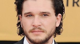 Kit Harington niega haber sido infiel a Rose Leslie tras filtrarse unas fotografías en las que sale desnudo